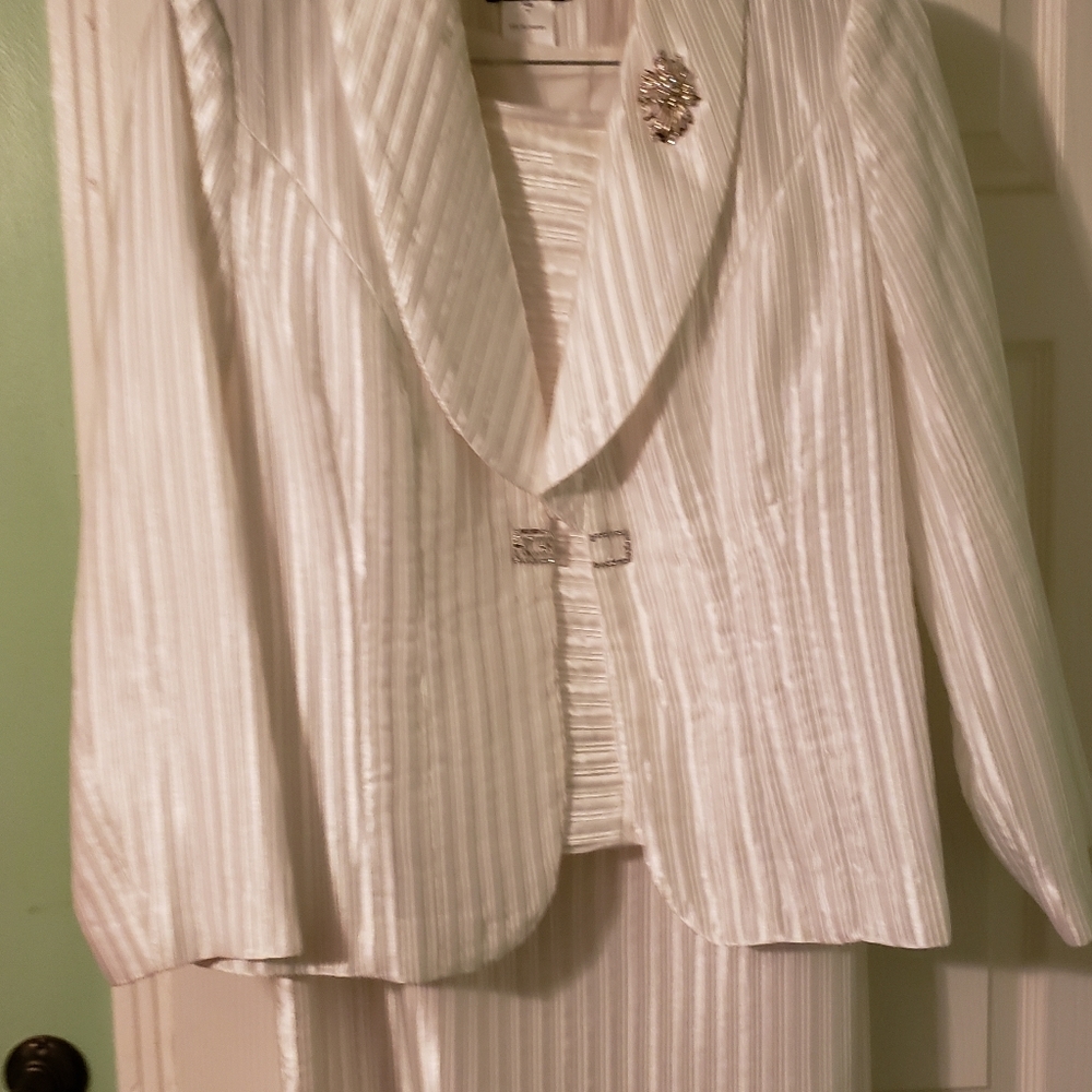 Dressy 3 Piece White Skirt Suit